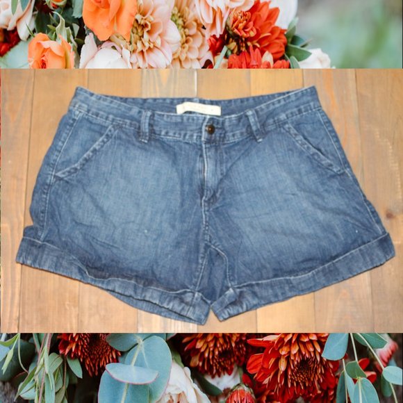 Old Navy Lowest Rise Cuffed Jean Shorts – Size 10 - Picture 1 of 2